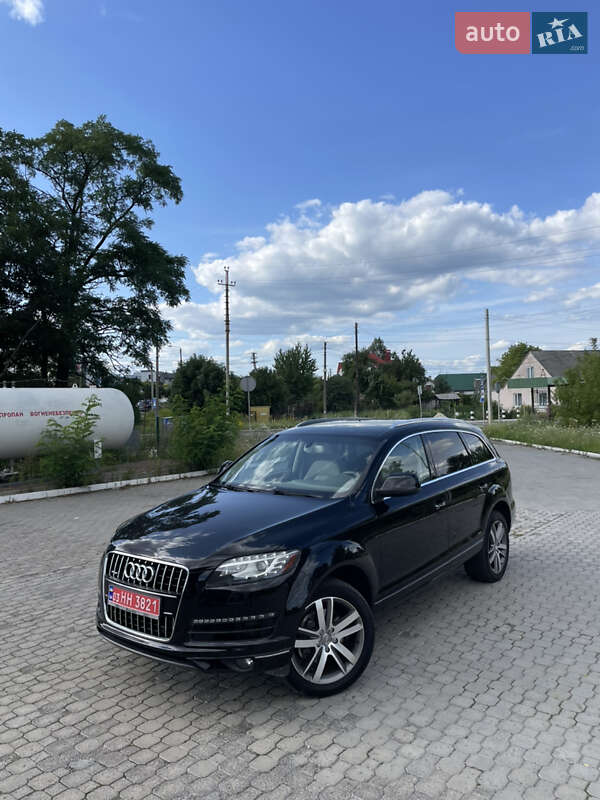 Внедорожник / Кроссовер Audi Q7 2014 в 