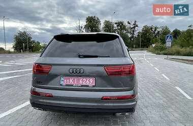 Внедорожник / Кроссовер Audi Q7 2018 в 
