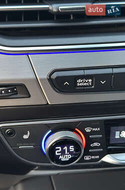 Внедорожник / Кроссовер Audi Q7 2015 в 
