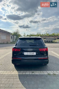 Внедорожник / Кроссовер Audi Q7 2018 в 