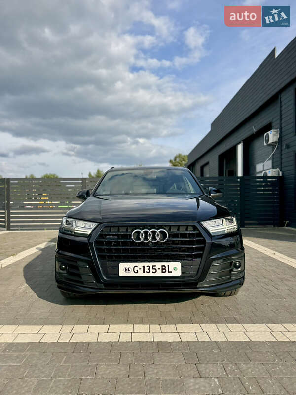 Внедорожник / Кроссовер Audi Q7 2018 в Вараше фото 2 Внедорожник / Кроссовер Audi Q7 2018 в Вараше