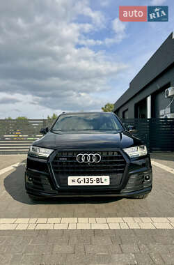 Внедорожник / Кроссовер Audi Q7 2018 в 