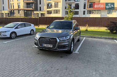 Внедорожник / Кроссовер Audi Q7 2017 в 