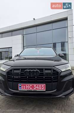 Внедорожник / Кроссовер Audi Q7 2020 в 