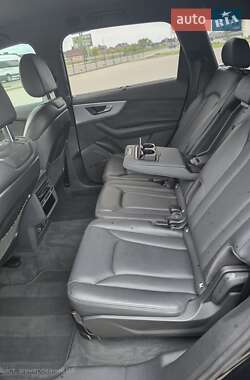 Внедорожник / Кроссовер Audi Q7 2020 в 
