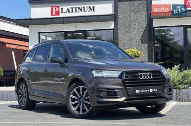 Позашляховик / Кросовер Audi Q7 2017 в Ужгороді