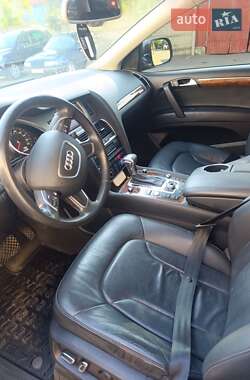 Внедорожник / Кроссовер Audi Q7 2014 в 