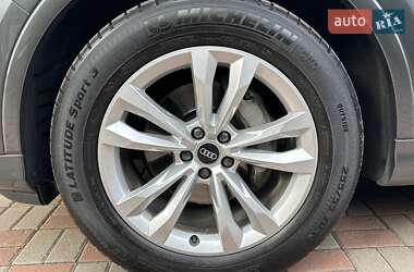 Внедорожник / Кроссовер Audi Q7 2021 в 