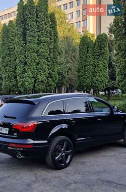 Внедорожник / Кроссовер Audi Q7 2014 в 
