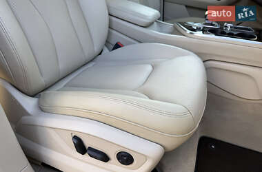 Внедорожник / Кроссовер Audi Q7 2015 в 