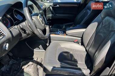 Внедорожник / Кроссовер Audi Q7 2011 в 