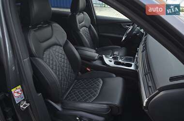 Внедорожник / Кроссовер Audi Q7 2019 в 