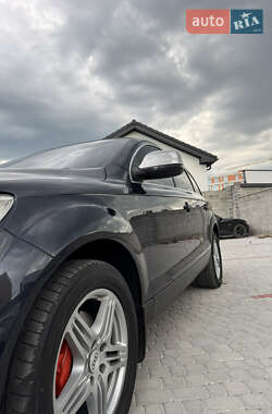 Внедорожник / Кроссовер Audi Q7 2007 в 