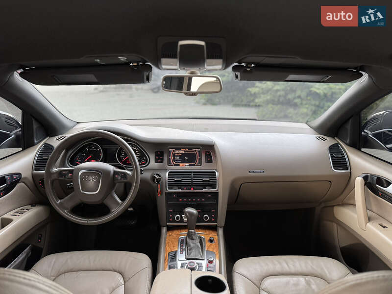 Внедорожник / Кроссовер Audi Q7 2007 в Мукачево