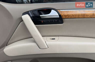 Внедорожник / Кроссовер Audi Q7 2007 в 