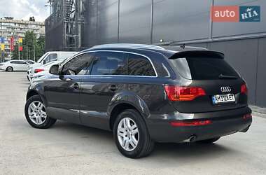 Внедорожник / Кроссовер Audi Q7 2007 в 