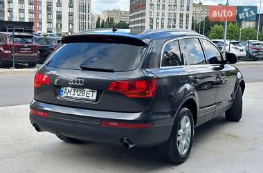 Внедорожник / Кроссовер Audi Q7 2007 в 