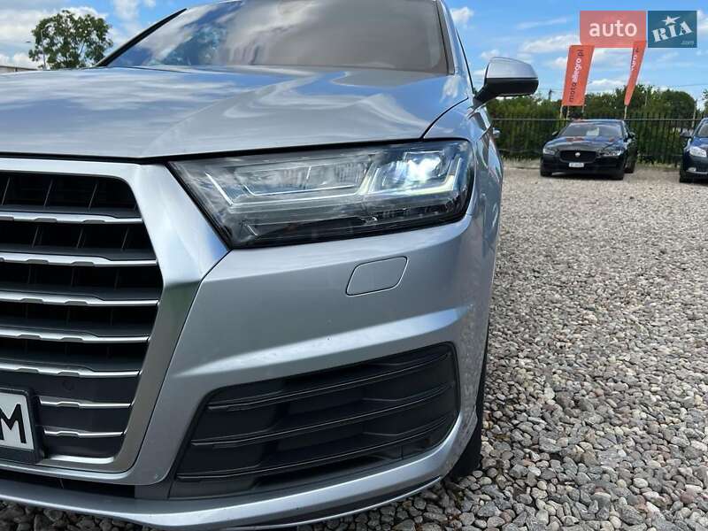 Внедорожник / Кроссовер Audi Q7 2017 в Любомле