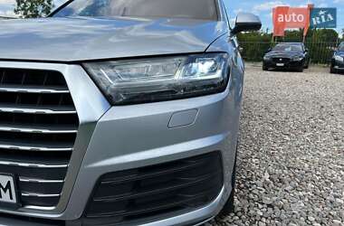 Внедорожник / Кроссовер Audi Q7 2017 в 