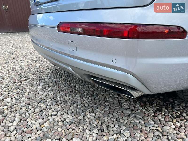 Внедорожник / Кроссовер Audi Q7 2017 в Любомле