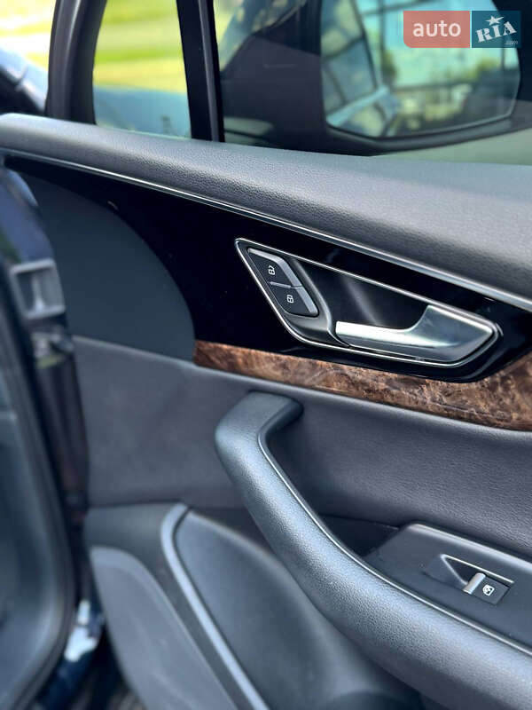 Внедорожник / Кроссовер Audi Q7 2017 в Днепре