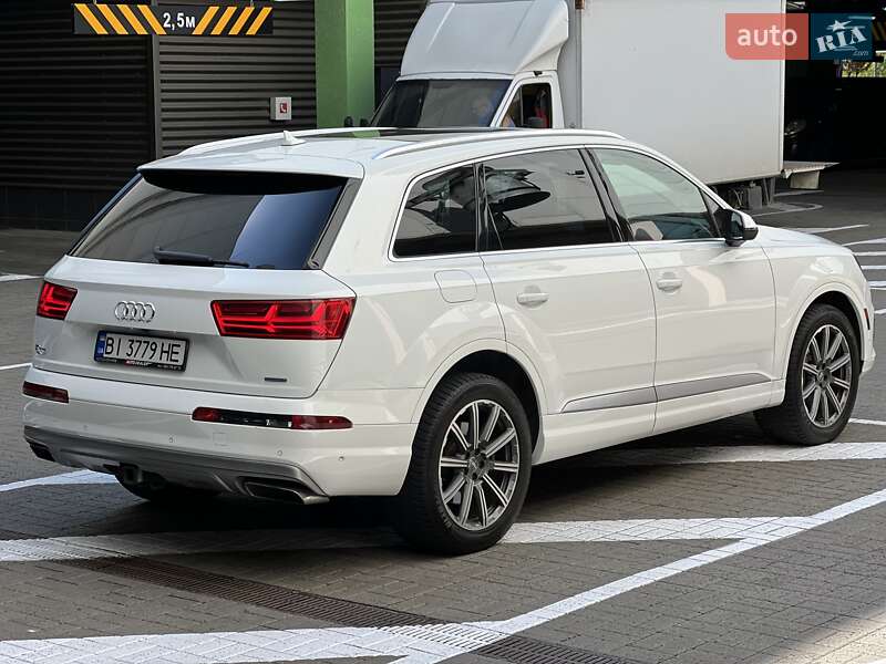 Внедорожник / Кроссовер Audi Q7 2019 в Киеве