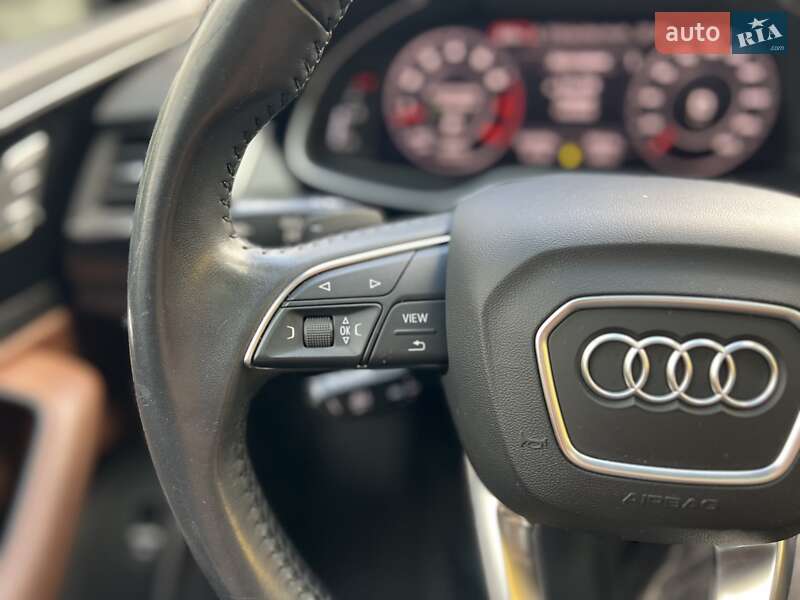 Внедорожник / Кроссовер Audi Q7 2019 в Киеве