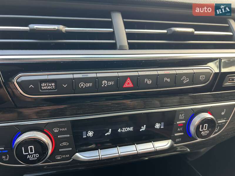 Внедорожник / Кроссовер Audi Q7 2019 в Киеве