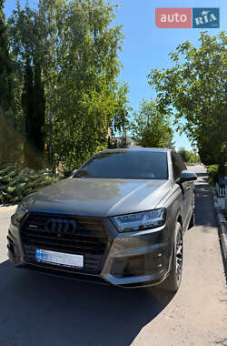 Внедорожник / Кроссовер Audi Q7 2018 в 