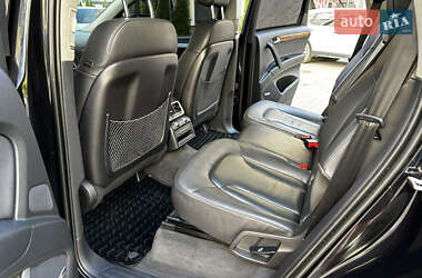 Внедорожник / Кроссовер Audi Q7 2015 в 