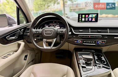 Внедорожник / Кроссовер Audi Q7 2018 в 