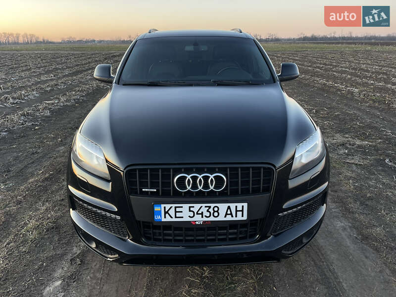 Внедорожник / Кроссовер Audi Q7 2015 в Днепре