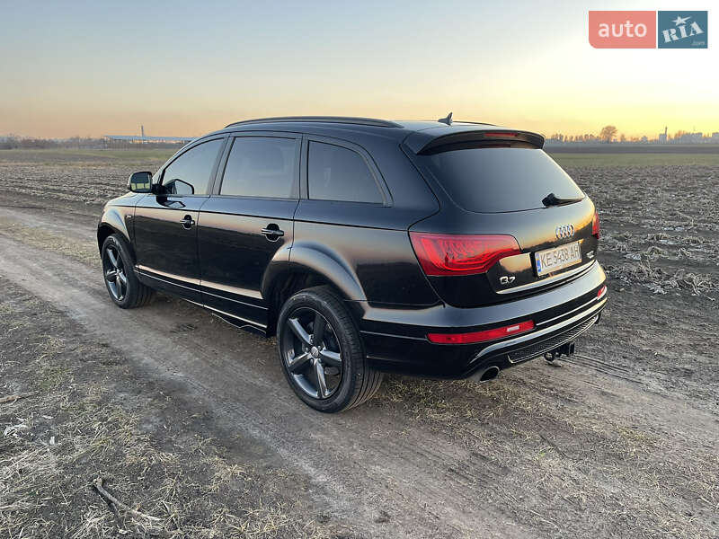 Внедорожник / Кроссовер Audi Q7 2015 в Днепре