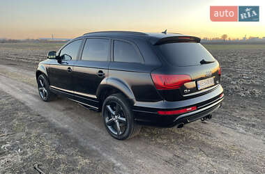 Внедорожник / Кроссовер Audi Q7 2015 в 