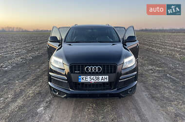 Внедорожник / Кроссовер Audi Q7 2015 в 