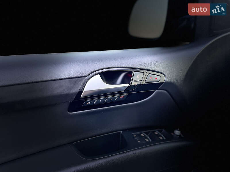 Внедорожник / Кроссовер Audi Q7 2015 в Днепре