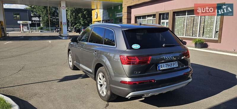 Позашляховик / Кросовер Audi Q7 2019 в Києві