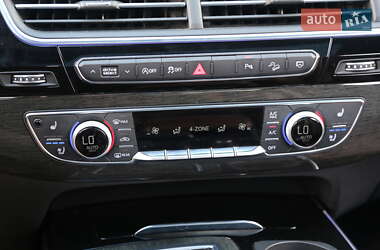 Внедорожник / Кроссовер Audi Q7 2018 в 