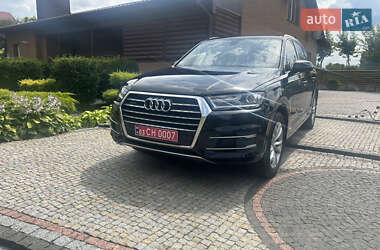 Внедорожник / Кроссовер Audi Q7 2017 в 