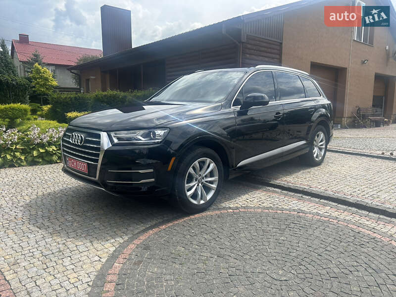 Внедорожник / Кроссовер Audi Q7 2017 в Нововолынске