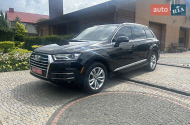 Внедорожник / Кроссовер Audi Q7 2017 в 