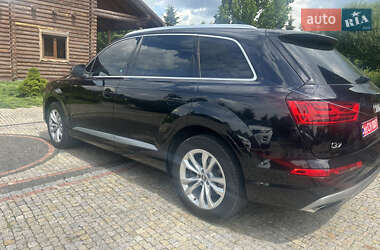 Внедорожник / Кроссовер Audi Q7 2017 в 