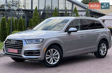 Внедорожник / Кроссовер Audi Q7 2017 в 