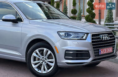 Внедорожник / Кроссовер Audi Q7 2017 в 