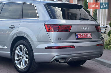 Внедорожник / Кроссовер Audi Q7 2017 в 
