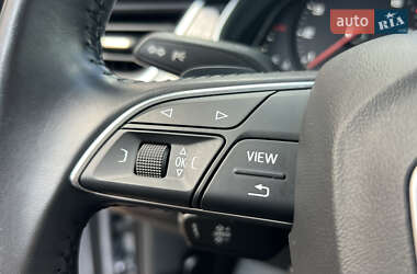 Внедорожник / Кроссовер Audi Q7 2017 в 