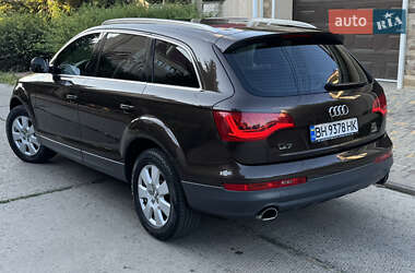 Внедорожник / Кроссовер Audi Q7 2013 в 
