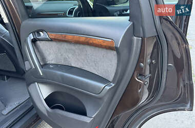 Внедорожник / Кроссовер Audi Q7 2013 в 