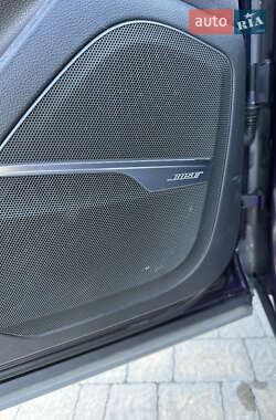 Внедорожник / Кроссовер Audi Q7 2017 в 