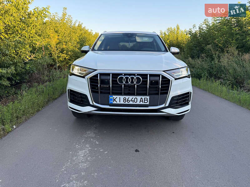 Внедорожник / Кроссовер Audi Q7 2021 в Киеве